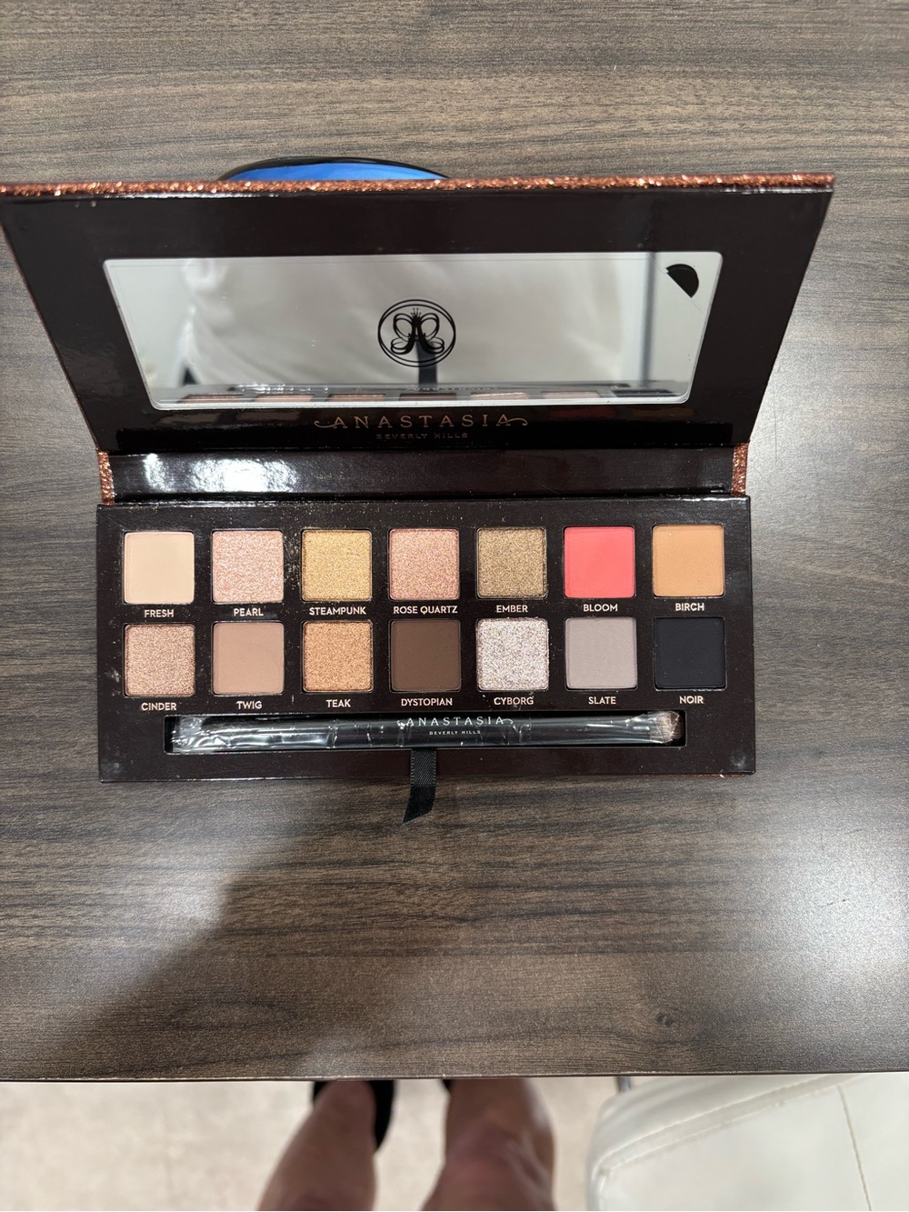 Anastasia Beverly Hills “Sultry” 14 pan stunning eyeshadow palette NWOB $25